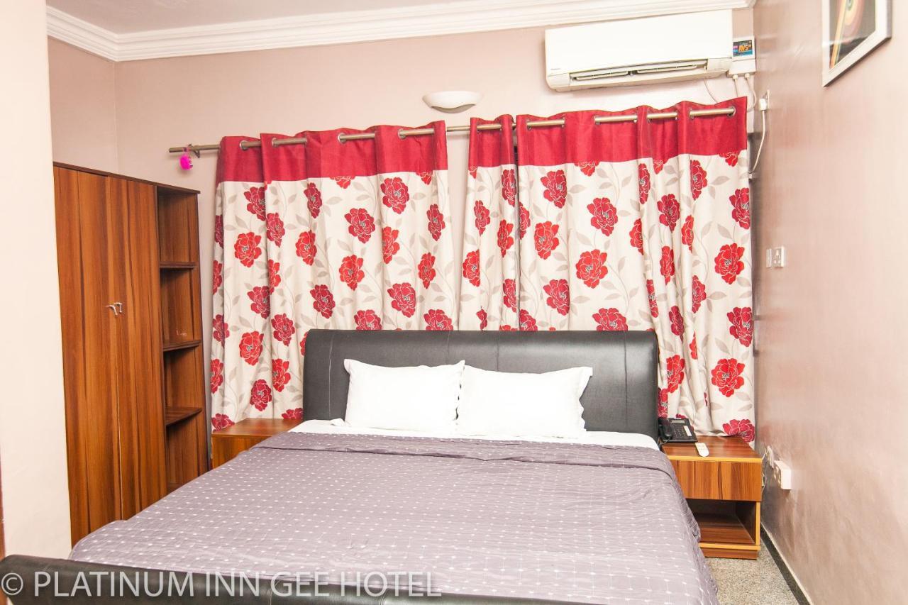 Platinum Inn Gee Hotel Suru Lere Екстер'єр фото
