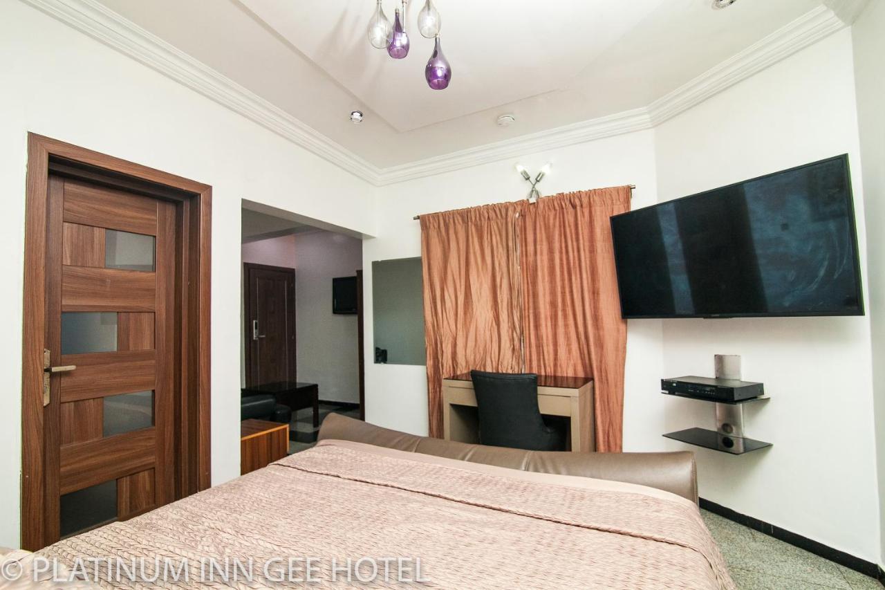 Platinum Inn Gee Hotel Suru Lere Екстер'єр фото