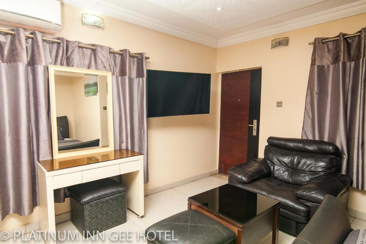 Platinum Inn Gee Hotel Suru Lere Екстер'єр фото