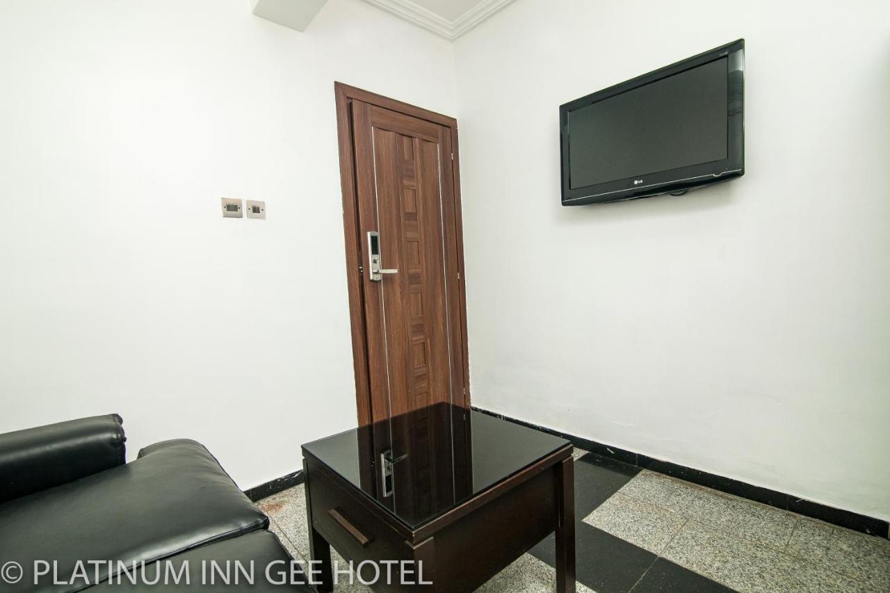 Platinum Inn Gee Hotel Suru Lere Екстер'єр фото